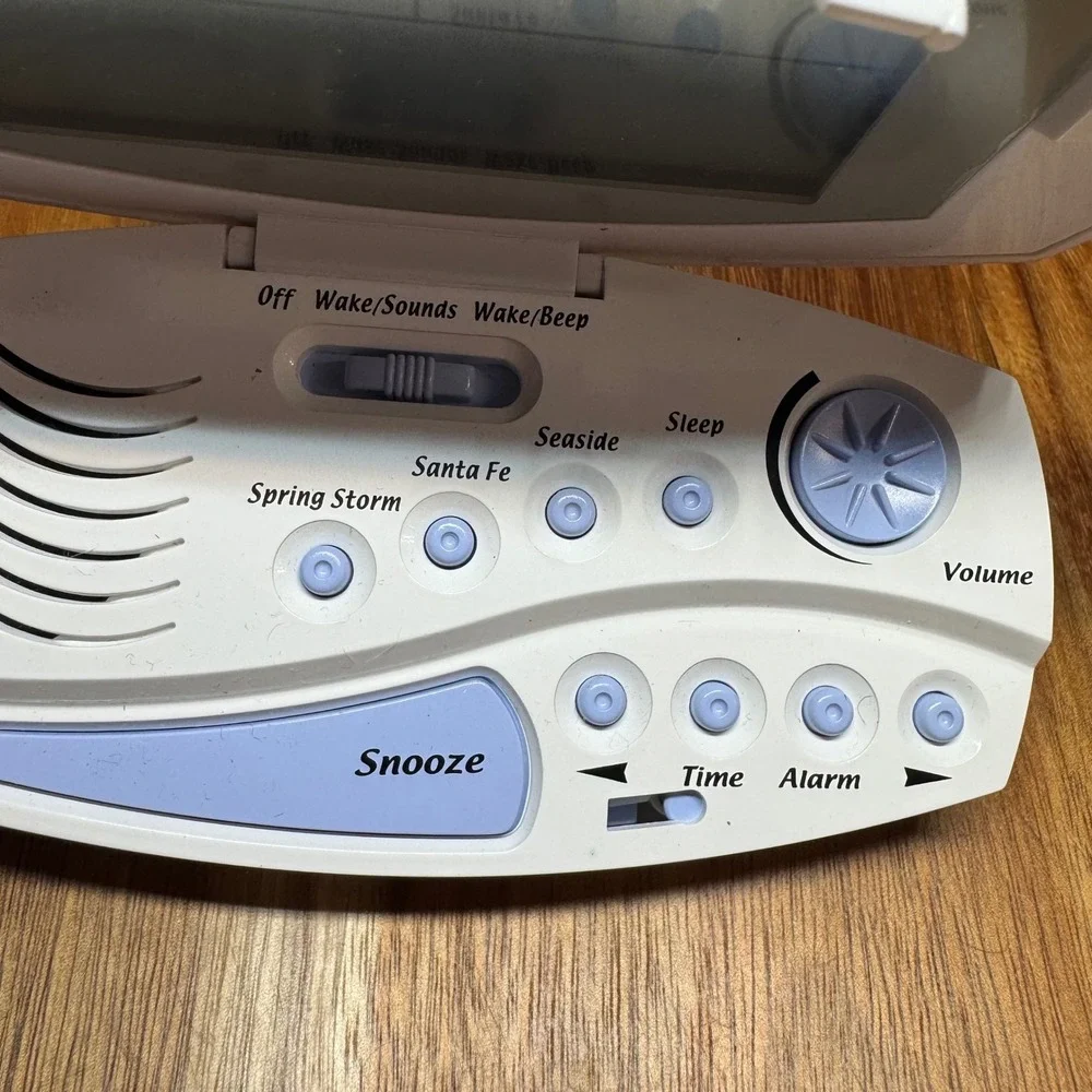 Westclox TravelScape Digital Alarm Clock White Nature Sounds Portable 2001 Vtg